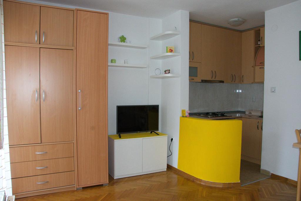 Studio Apartment In Novi Sad Center Exterior foto